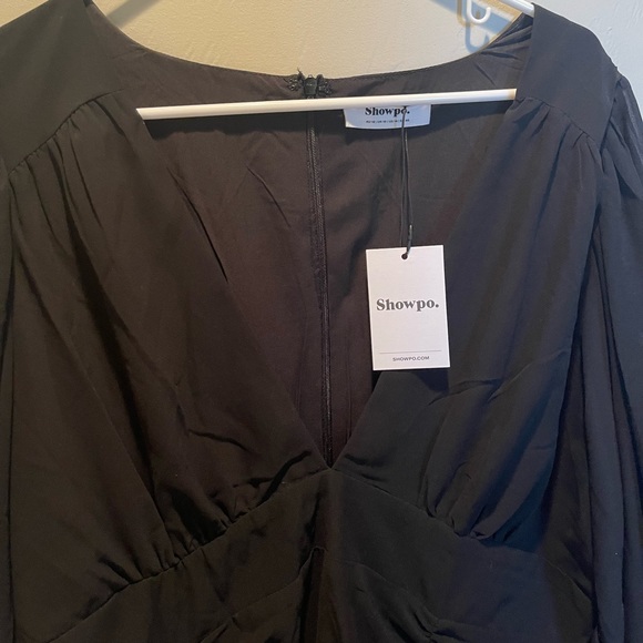 Brand New silky black bodycon dress - Picture 5 of 8